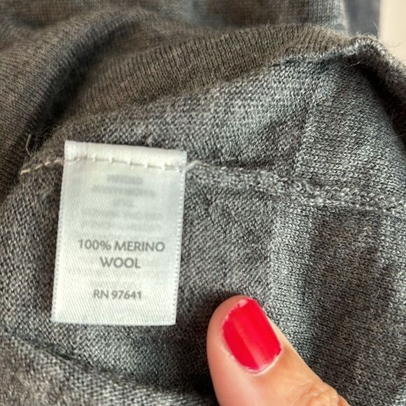 J. Jill Women 100% Merino Wool V-Neck 3/4 sleeve knit sweater gray soft Size PM! - Picture 6 of 8